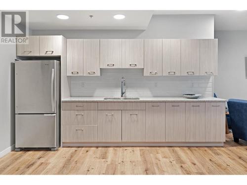 722 Valley Road Unit# 217, Kelowna, BC - Indoor Photo Showing Kitchen With Double Sink