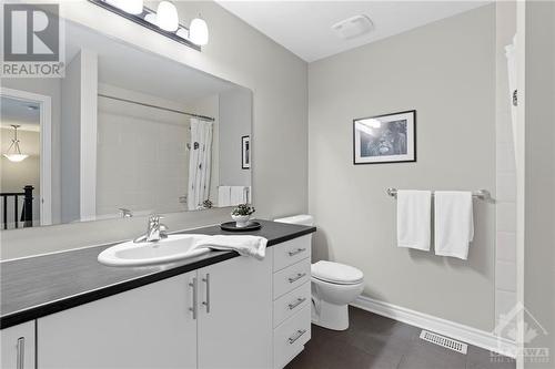 206 Mission Trail Crescent, Ottawa, ON - Indoor Photo Showing Bathroom