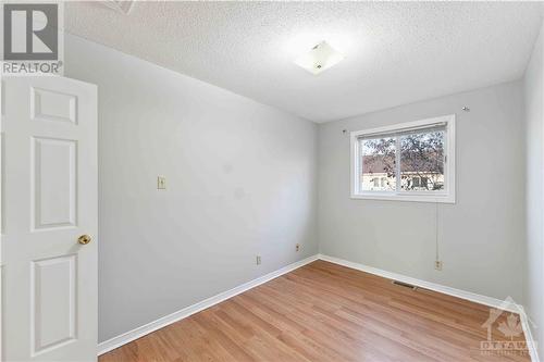 3rd bedroom - 127 Woodbury Crescent, Ottawa, ON - Indoor Photo Showing Other Room