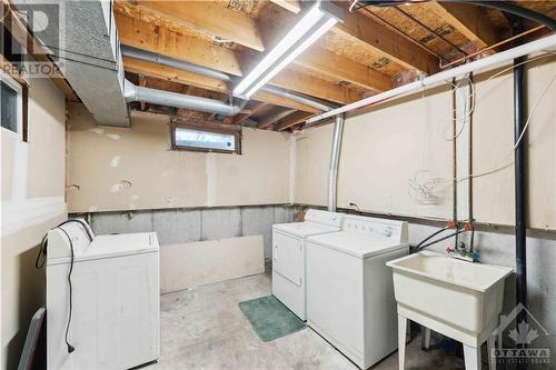 Laundry area - 127 Woodbury Crescent, Ottawa, ON - Indoor Photo Showing Laundry Room