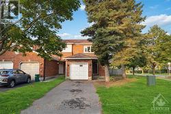 127 WOODBURY CRESCENT  Ottawa, ON K1G 5C5