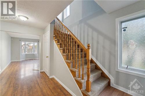 Extra light in from the 2 extra windows, only on end units - 127 Woodbury Crescent, Ottawa, ON - Indoor Photo Showing Other Room