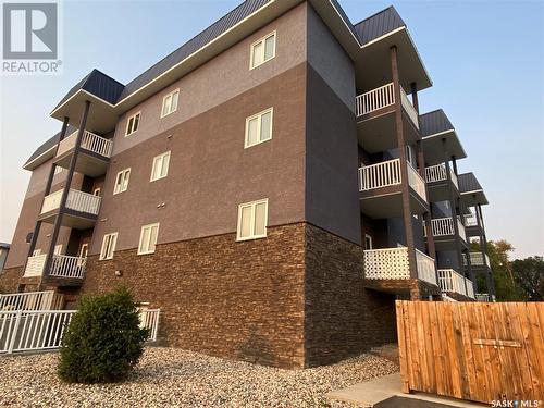 104 123 Balmoral Street, Yorkton, SK - Outdoor With Balcony With Exterior