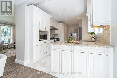 53 Heathview Avenue, Toronto (Bayview Village), ON - Indoor Photo Showing Kitchen With Upgraded Kitchen