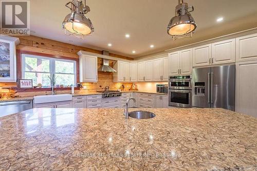 177 Ellwood Crescent, Galway-Cavendish And Harvey, ON - Indoor Photo Showing Kitchen