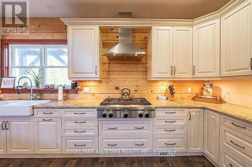 177 Ellwood Crescent, Galway-Cavendish And Harvey, ON - Indoor Photo Showing Kitchen