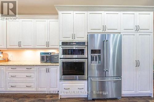 177 Ellwood Crescent, Galway-Cavendish And Harvey, ON - Indoor Photo Showing Kitchen