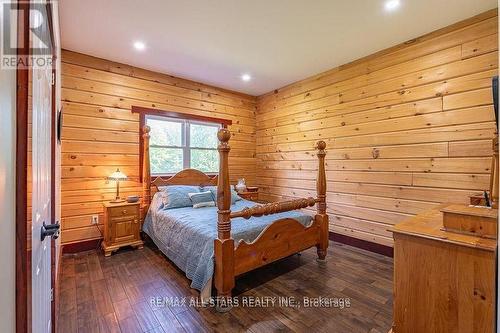 177 Ellwood Crescent, Galway-Cavendish And Harvey, ON - Indoor Photo Showing Bedroom