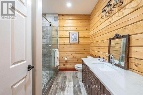 177 Ellwood Crescent, Galway-Cavendish And Harvey, ON - Indoor Photo Showing Bathroom