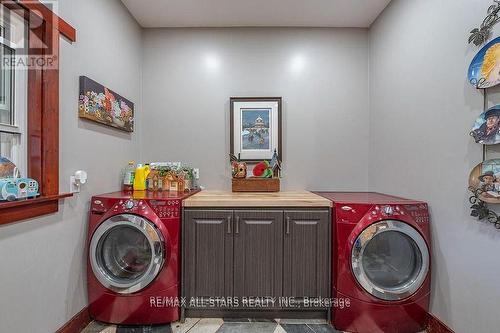 177 Ellwood Crescent, Galway-Cavendish And Harvey, ON - Indoor Photo Showing Laundry Room