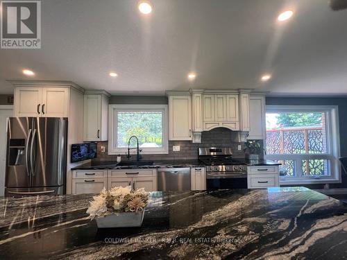 294 Seventh Concession Road W, Brant (Burford), ON - Indoor Photo Showing Kitchen