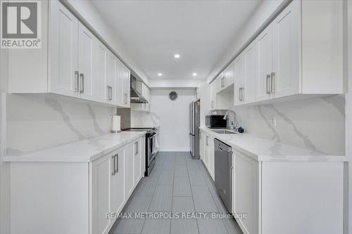 81 Breakwater Drive, Whitby (Port Whitby), ON - Indoor Photo Showing Kitchen