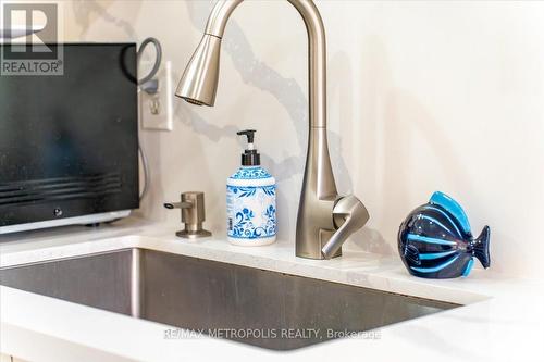 81 Breakwater Drive, Whitby (Port Whitby), ON - Indoor Photo Showing Kitchen