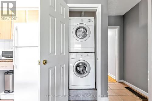 Upper - 555 Kennedy Road, Toronto (Kennedy Park), ON - Indoor Photo Showing Laundry Room