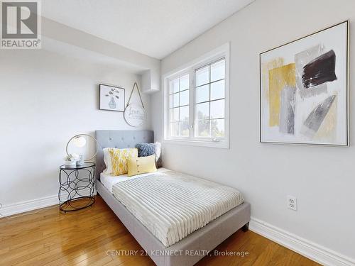 9504 Sheppard Avenue E, Toronto, ON - Indoor Photo Showing Bedroom