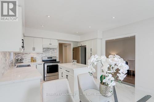 22 Taos Court, Richmond Hill (Westbrook), ON - Indoor Photo Showing Kitchen