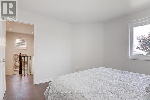 22 Taos Court, Richmond Hill (Westbrook), ON - Indoor Photo Showing Bedroom