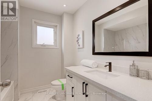 22 Taos Court, Richmond Hill (Westbrook), ON - Indoor Photo Showing Bathroom