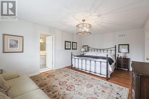 9 Hearthside Avenue, Richmond Hill, ON - Indoor Photo Showing Bedroom