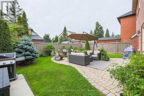 9 Hearthside Avenue, Richmond Hill (Jefferson), ON - Outdoor