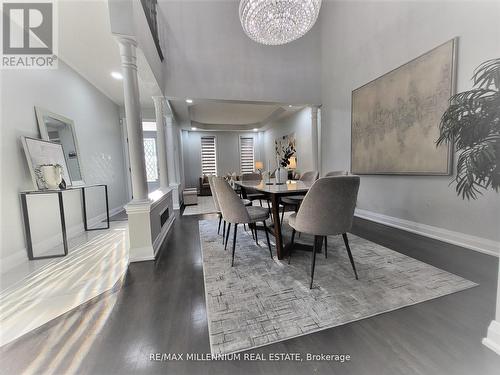 239 Vellore Woods Boulevard, Vaughan, ON - Indoor Photo Showing Dining Room