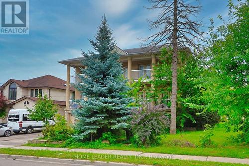 135 Spruce Avenue W, Richmond Hill (South Richvale), ON - Outdoor