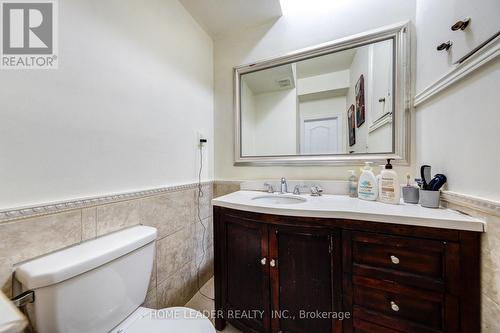 135 Spruce Avenue W, Richmond Hill (South Richvale), ON - Indoor Photo Showing Bathroom