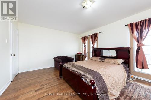 135 Spruce Avenue W, Richmond Hill, ON - Indoor Photo Showing Bedroom