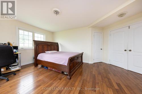 135 Spruce Avenue W, Richmond Hill (South Richvale), ON - Indoor Photo Showing Bedroom