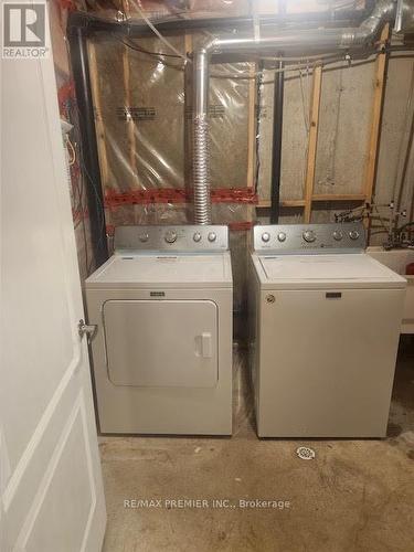 1505 Rankin Way, Innisfil, ON - Indoor Photo Showing Laundry Room