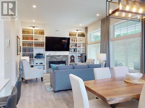 4048 Saturna Ave, Powell River, BC - Indoor Photo Showing Dining Room With Fireplace