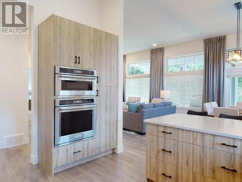 4048 Saturna Ave, Powell River, BC - Indoor Photo Showing Kitchen