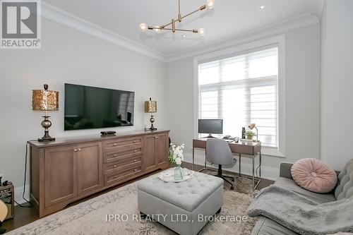 79 Clissold Road, Toronto (Islington-City Centre West), ON - Indoor Photo Showing Living Room