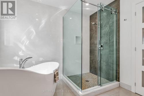 61 Chaplin Crescent, Halton Hills (Georgetown), ON - Indoor Photo Showing Bathroom