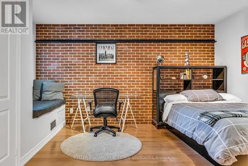 61 Chaplin Crescent, Halton Hills (Georgetown), ON - Indoor Photo Showing Bedroom