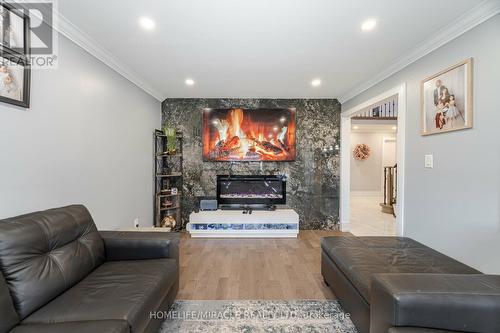 2 Ebby Avenue, Brampton (Heart Lake West), ON - Indoor Photo Showing Living Room