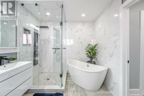 2 Ebby Avenue, Brampton, ON - Indoor Photo Showing Bathroom