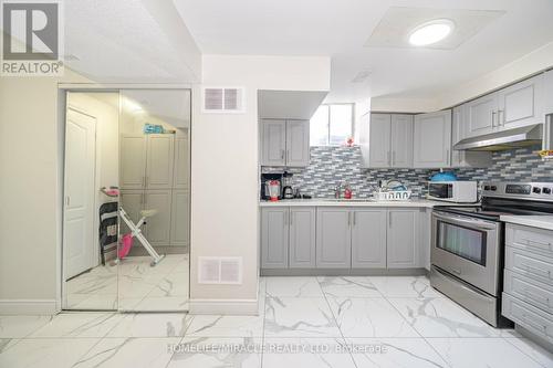 2 Ebby Avenue, Brampton (Heart Lake West), ON - Indoor Photo Showing Kitchen