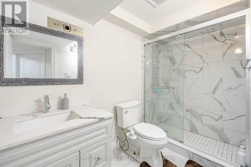 2 Ebby Avenue, Brampton, ON - Indoor Photo Showing Bathroom