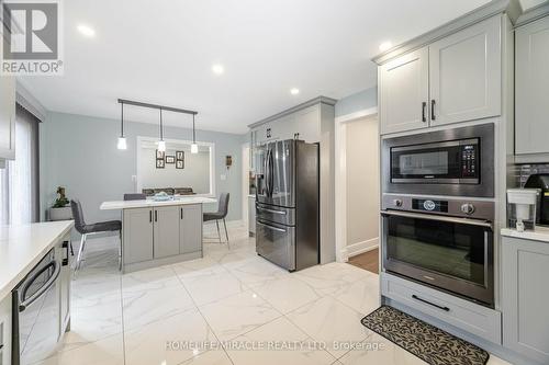 2 Ebby Avenue, Brampton (Heart Lake West), ON - Indoor Photo Showing Kitchen