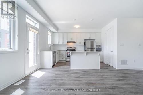 84 Kaitting Trail, Oakville, ON - Indoor Photo Showing Kitchen