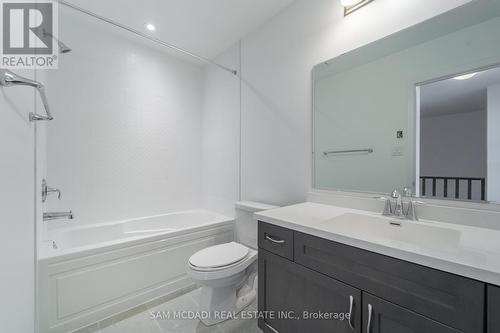 84 Kaitting Trail, Oakville, ON - Indoor Photo Showing Bathroom