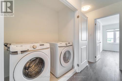 84 Kaitting Trail, Oakville, ON - Indoor Photo Showing Laundry Room