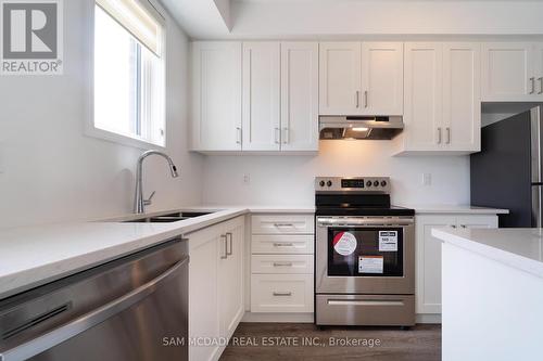 84 Kaitting Trail, Oakville, ON - Indoor Photo Showing Kitchen With Stainless Steel Kitchen With Double Sink