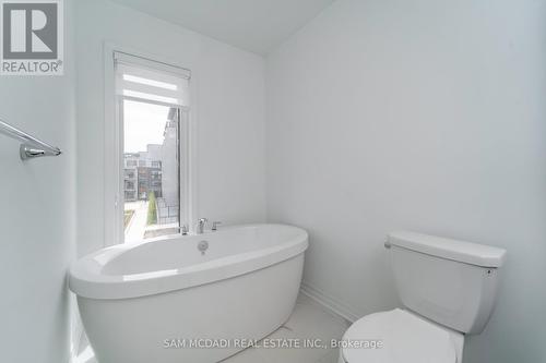 84 Kaitting Trail, Oakville, ON - Indoor Photo Showing Bathroom