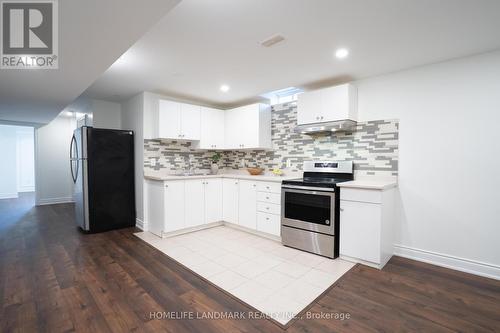 36 Frontenac Crescent, Brampton, ON - Indoor Photo Showing Kitchen With Upgraded Kitchen