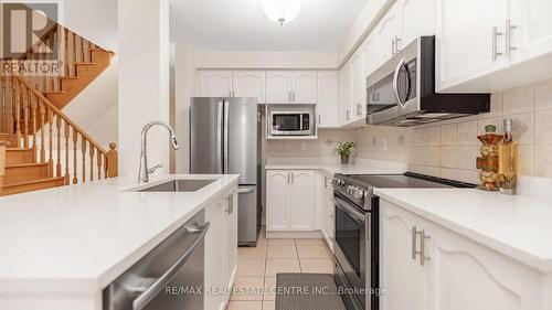 28 Slessor Lane, Brampton (Bram East), ON - Indoor Photo Showing Kitchen With Stainless Steel Kitchen With Upgraded Kitchen