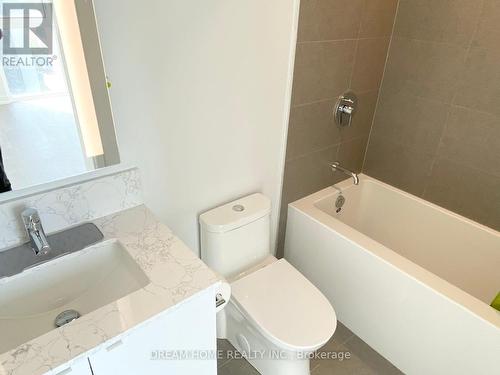 905 - 270 Dufferin Street, Toronto (South Parkdale), ON - Indoor Photo Showing Bathroom