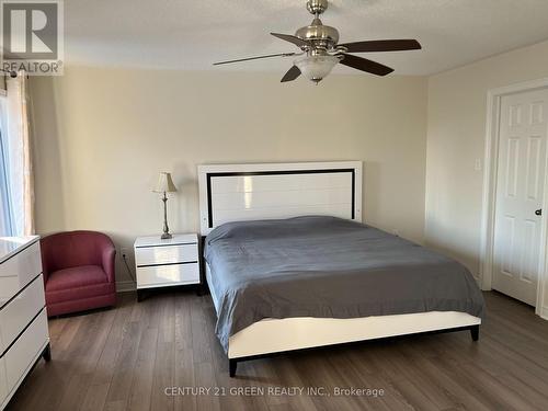 7512 Marpin Court, Niagara Falls, ON - Indoor Photo Showing Bedroom