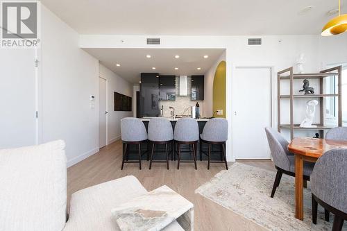 3708 1283 Howe Street, Vancouver, BC - Indoor Photo Showing Dining Room